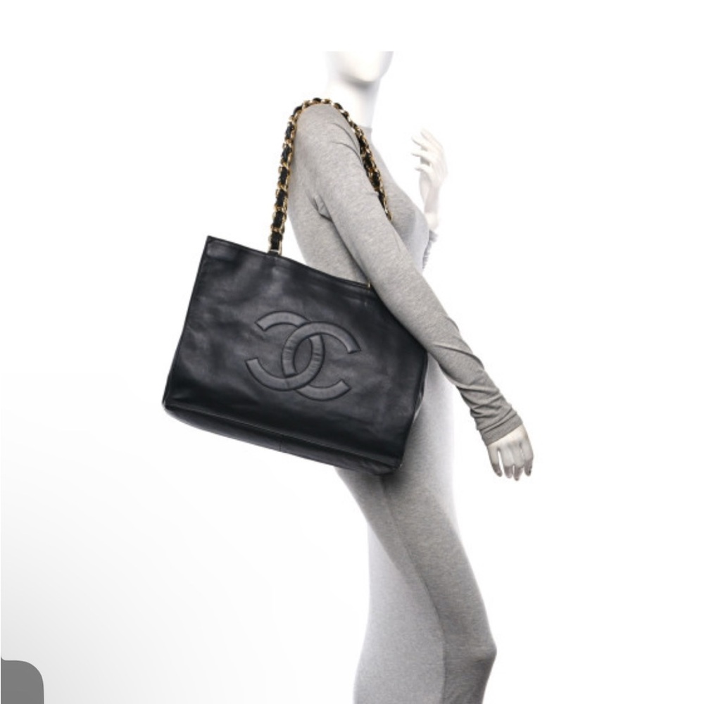 CHANEL CC Logo Lambskin Chain Large Shoulder Tote Bag